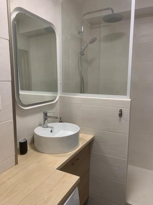 Superbe T1 Refait A Neuf, Parking, Clim, Metro Apartment Toulouse Exterior foto